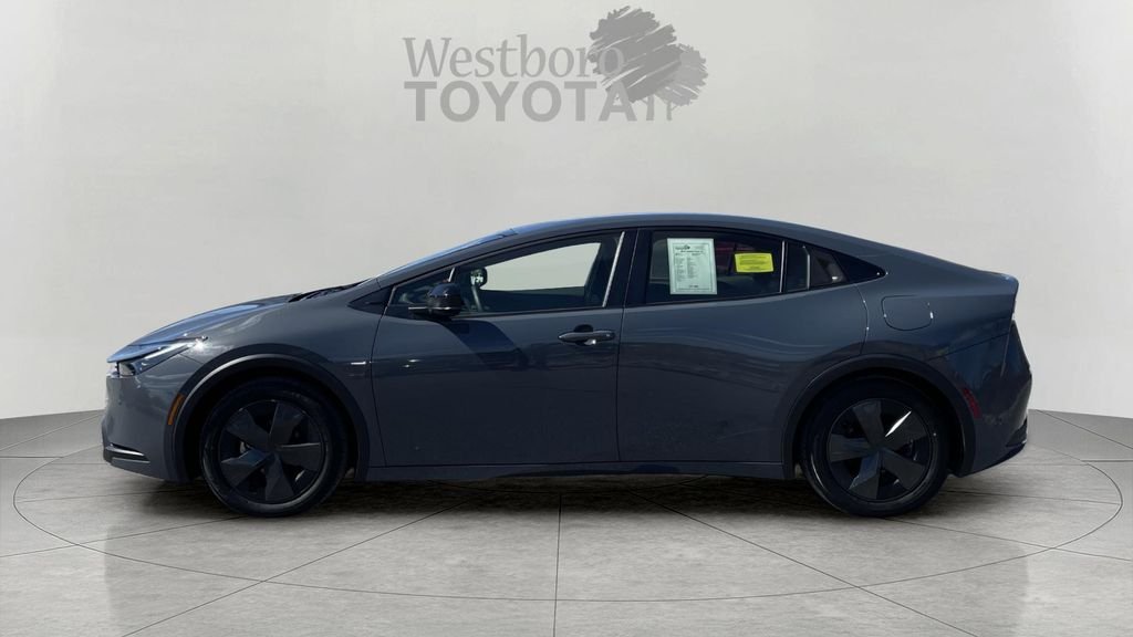 Used 2025 Gray Toyota LE image 4