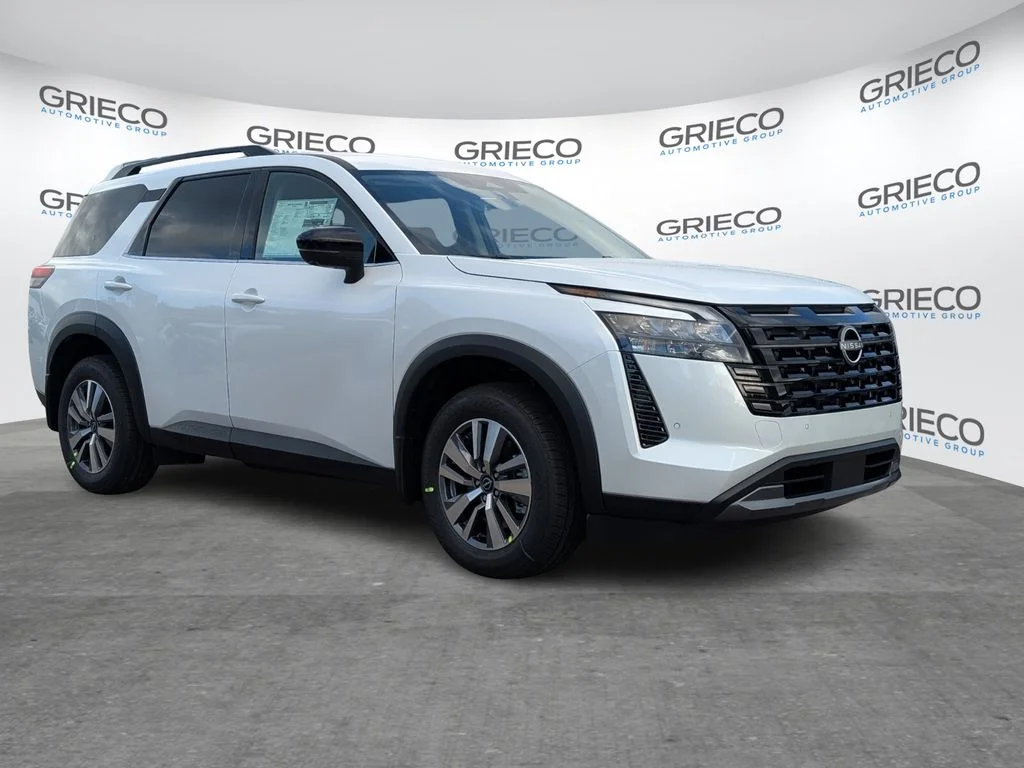 New 2026 Everest White Pearl TriCoat Nissan SL image 1