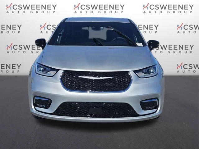 New 2026 Silver Mist Clear-Coat Exterior Paint Chrysler Select image 8