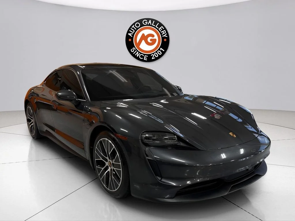 2021 Porsche Taycan -'s photo