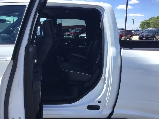 2026 RAM 3500 Laramie - Photo 12