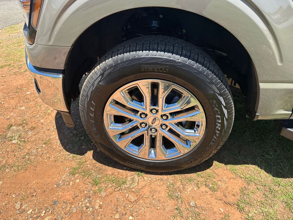 New 2026 Marsh Gray Ford XLT image 11