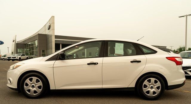Used 2014 White Ford S image 9