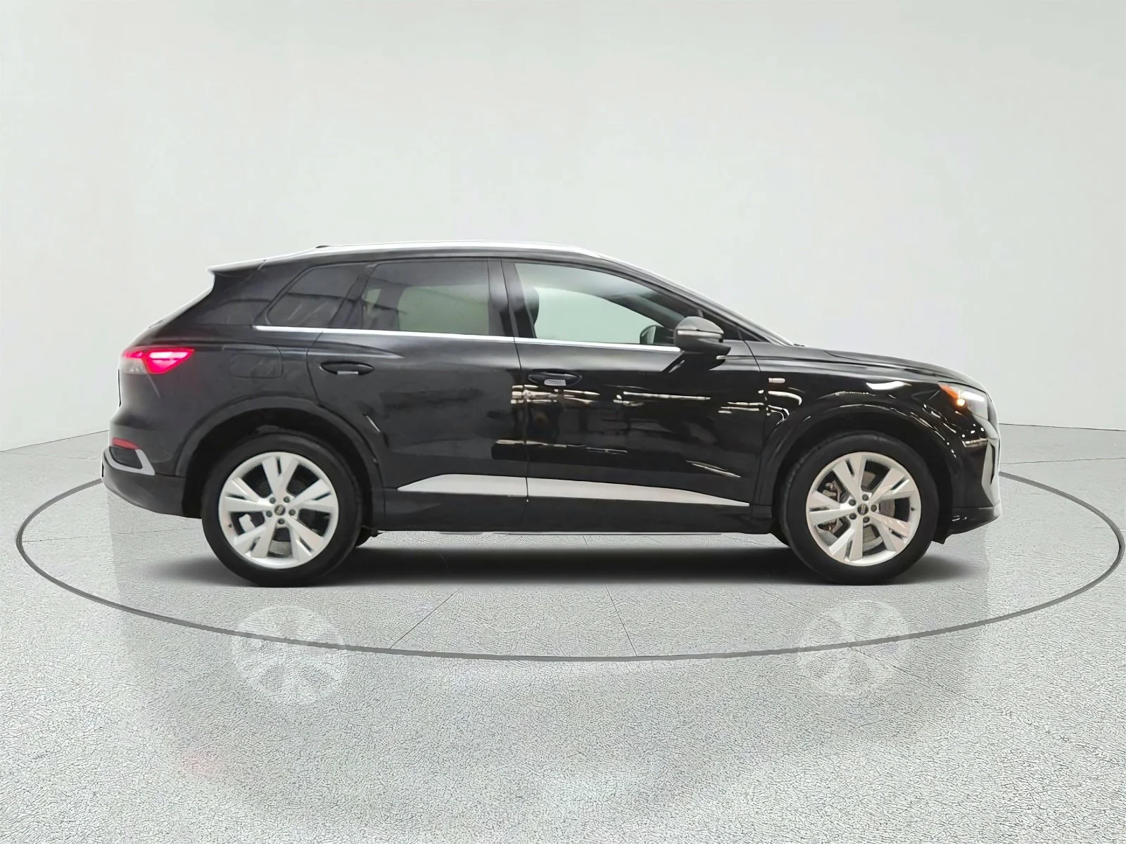 Used 2023 Mythos Black Metallic Audi Premium Plus image 4
