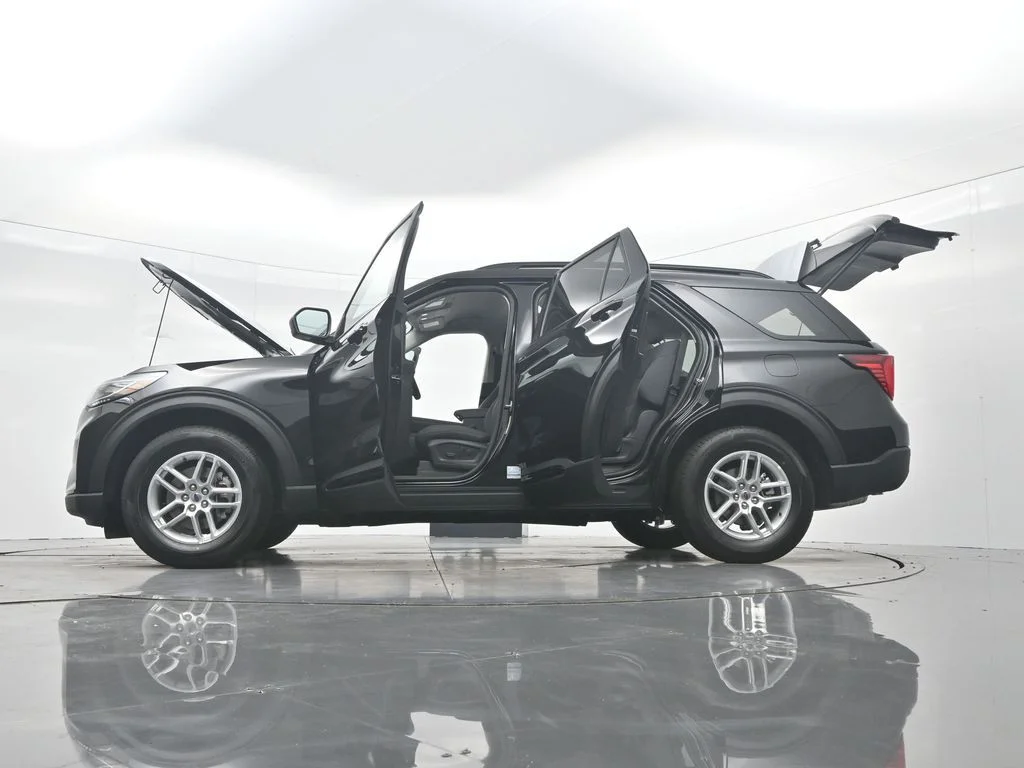 New 2026 Agate Black Metallic Ford Active image 53