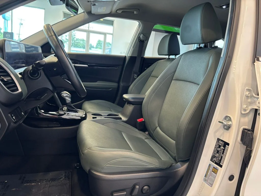 Used 2024 White Kia SX image 12