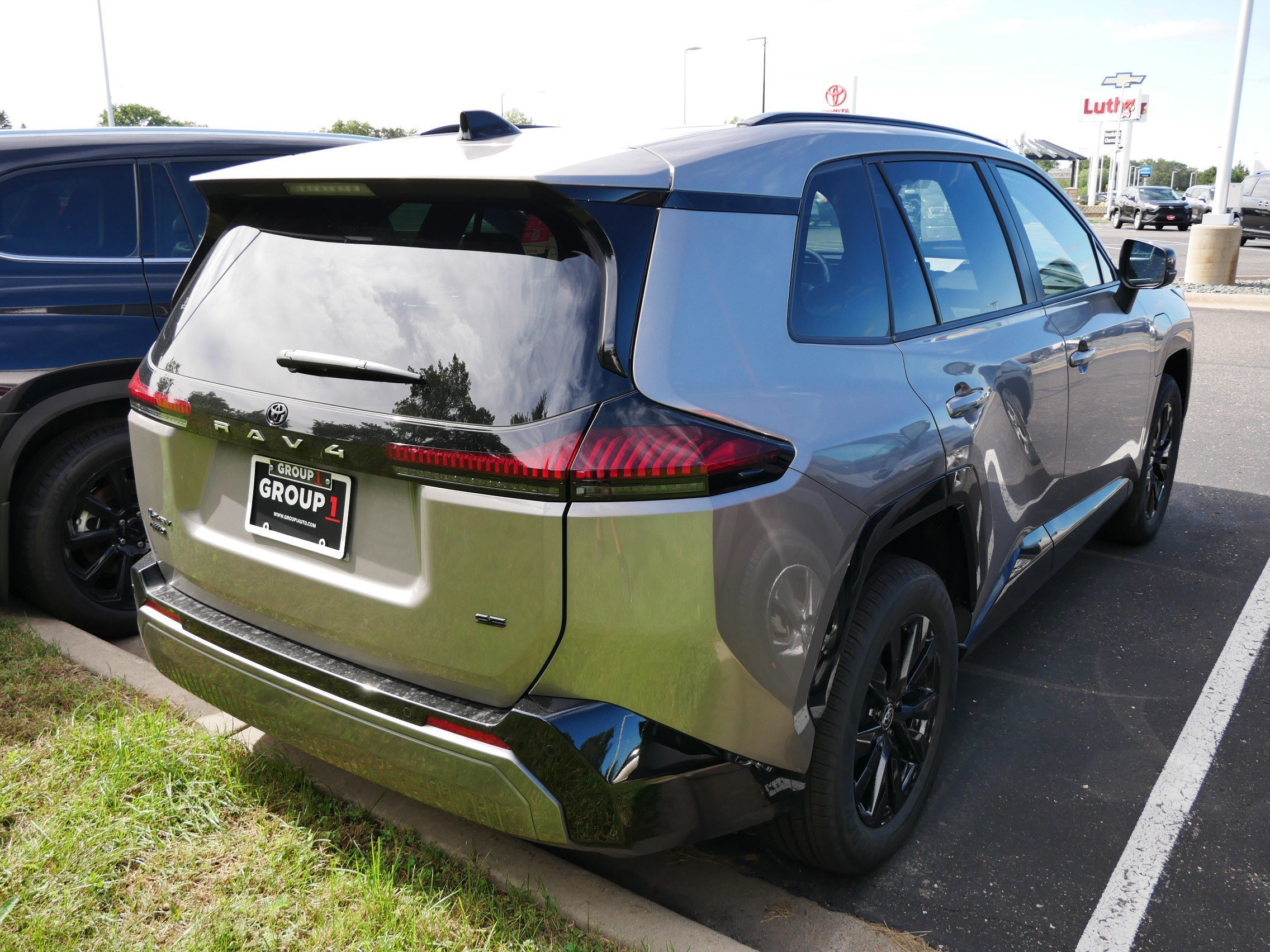 Used 2026 Meteor Shower Toyota SE image 5