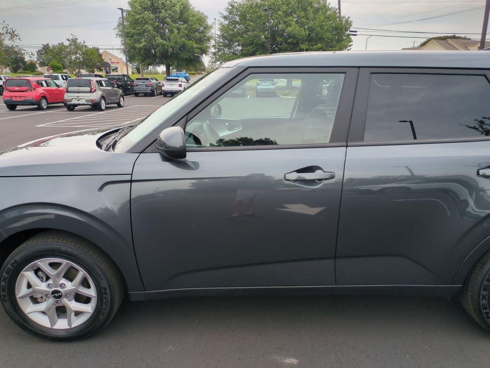 Used 2025 Gravity Gray Kia LX image 25