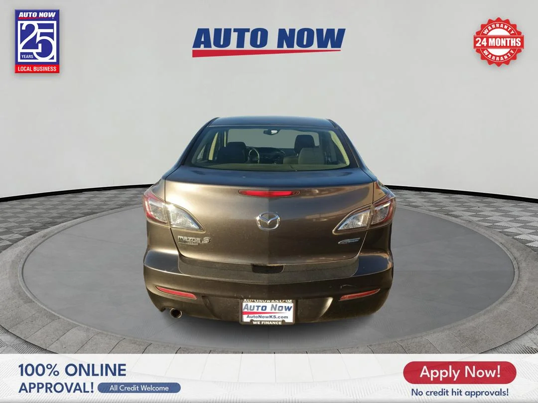 Used 2013 Gray Mazda i Touring MT 4-Door image 8