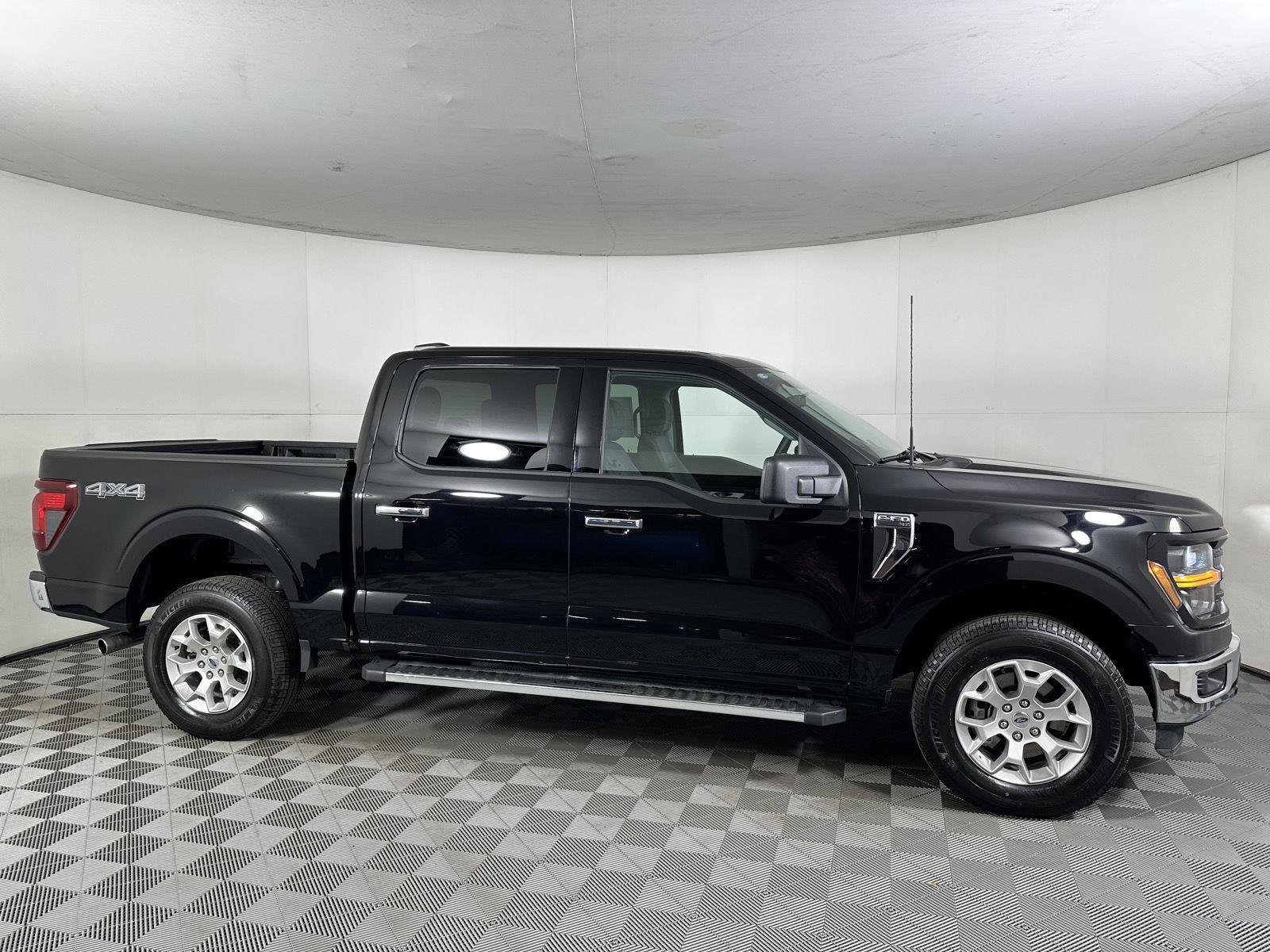 Used 2025 Agate Black Ford XLT image 13
