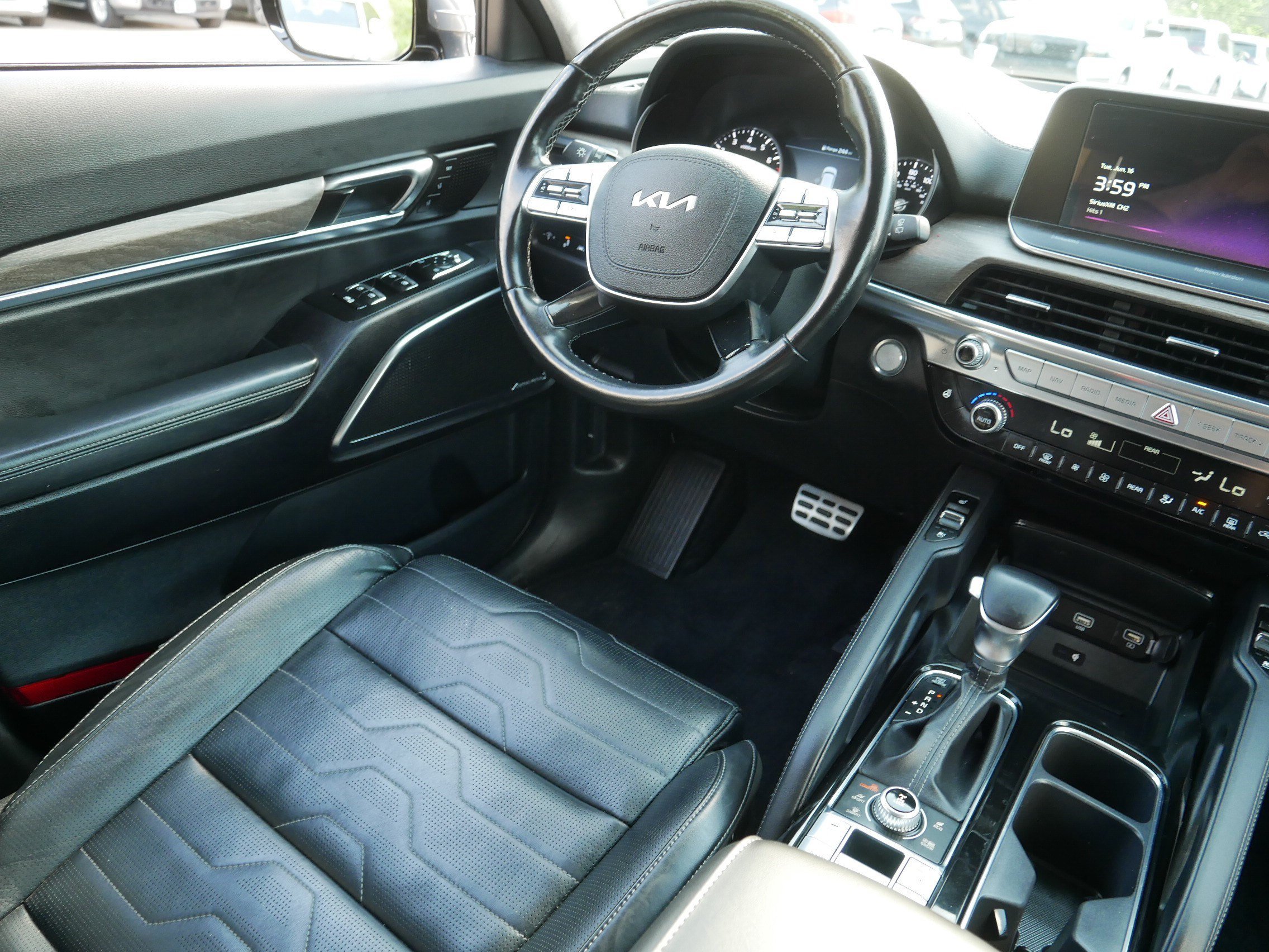 Certified Used 2022 Gravity Grey Kia SX image 9