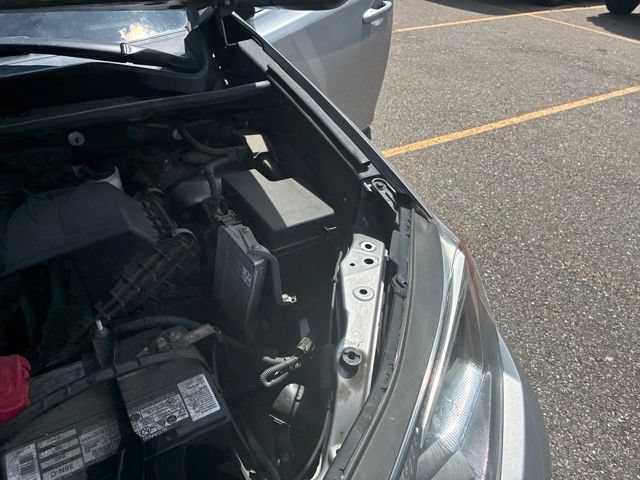 Used 2017 Silver Sky Metallic Toyota XLE image 19