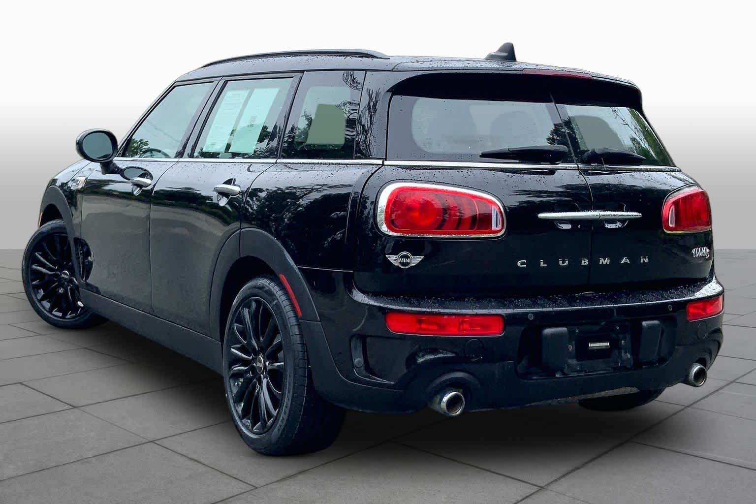 Used 2018 Midnight Black Metallic MINI Cooper S image 11