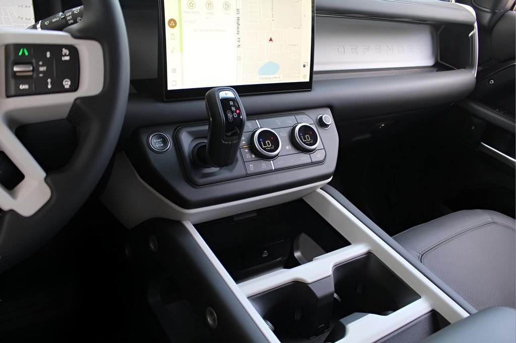 2025 Land Rover Defender S - Photo 27