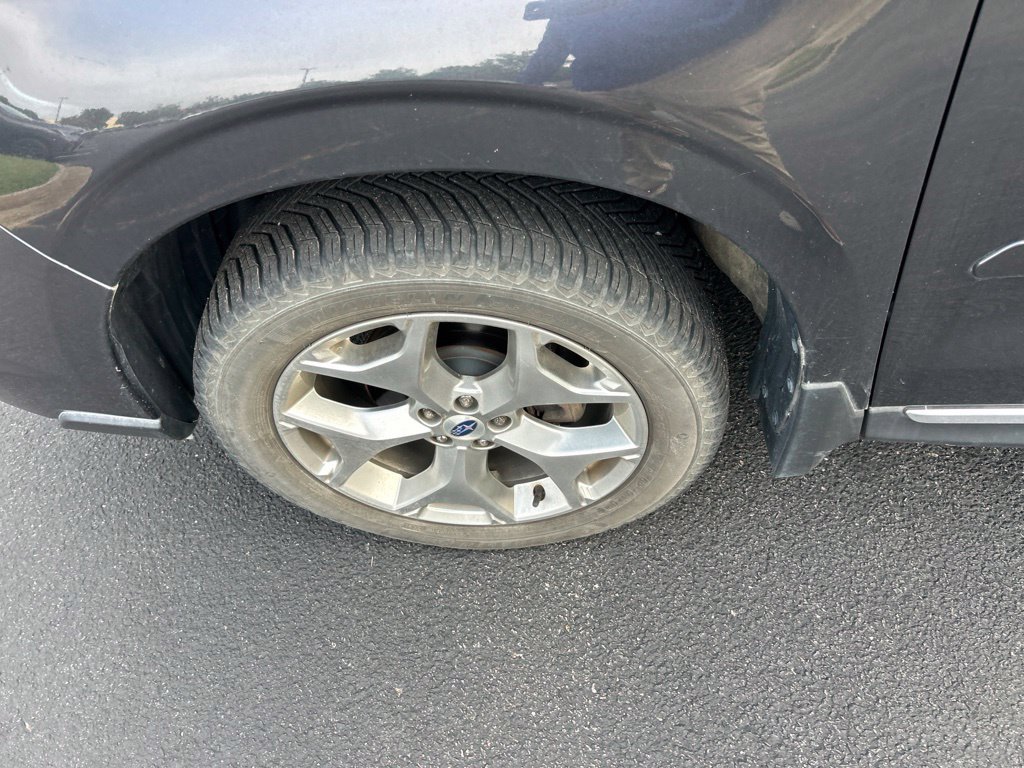 Used 2018 Gray Subaru 2.5i Touring image 13