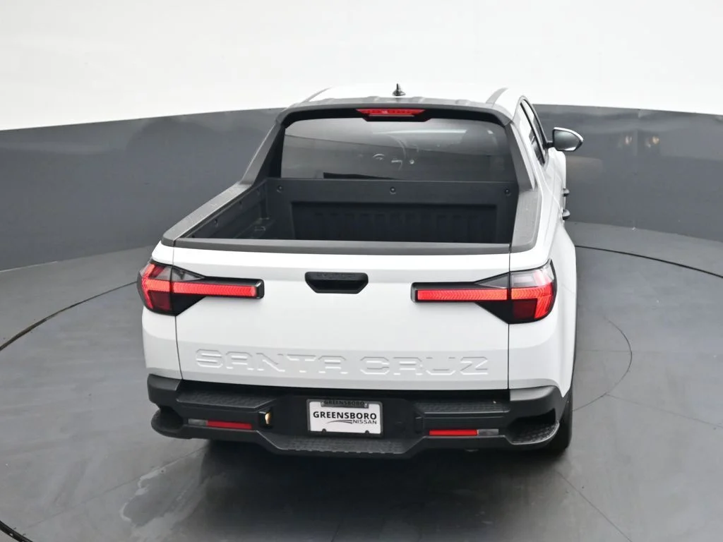 Used 2023 White Hyundai SEL image 34