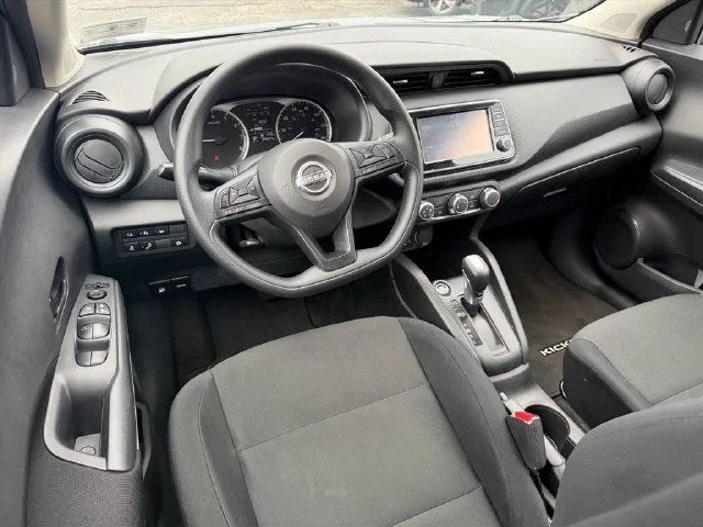 Used 2025 Gray Nissan S image 7