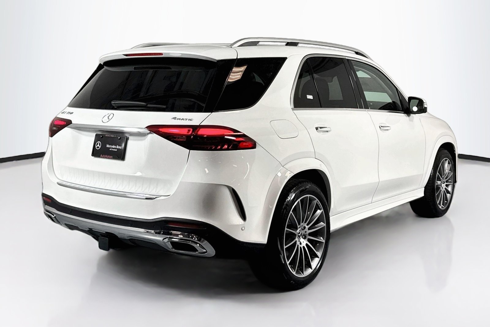 New 2026 Polar White Mercedes-Benz GLE 350 image 5