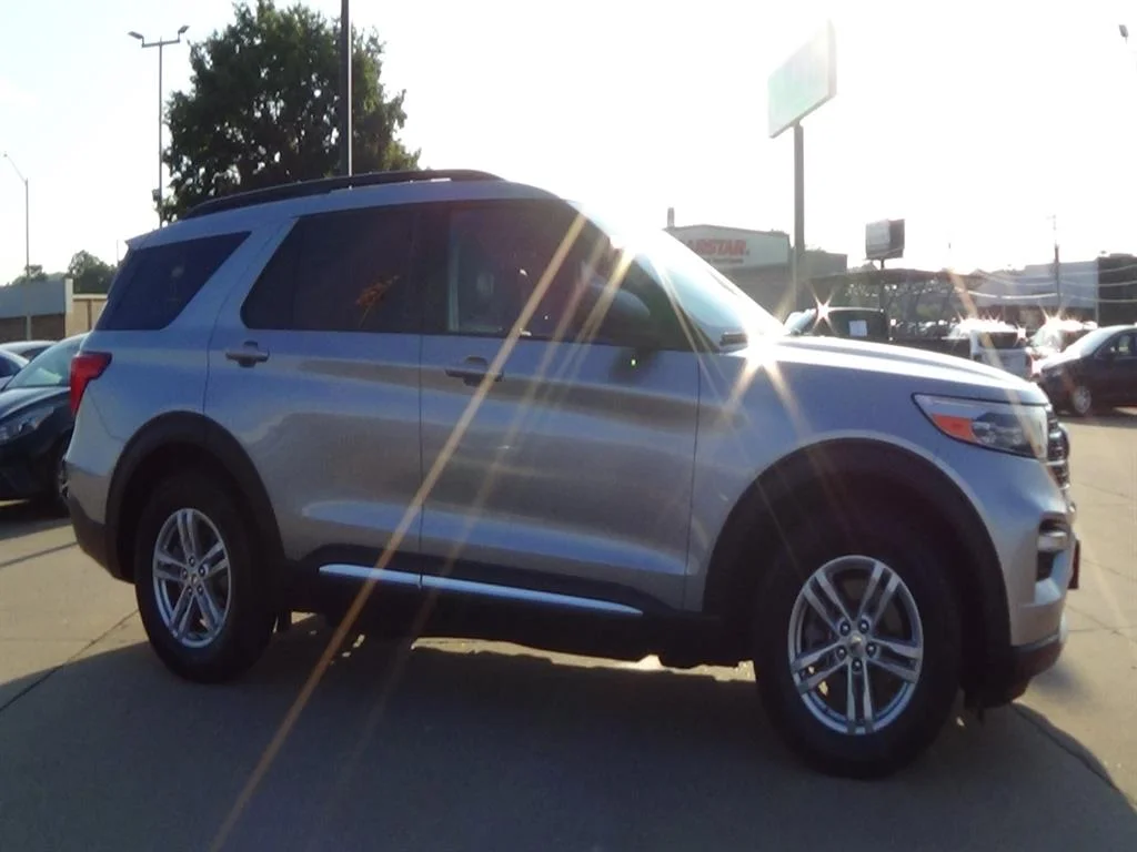 Certified Used 2024 Iconic Silver (js) Ford XLT image 5