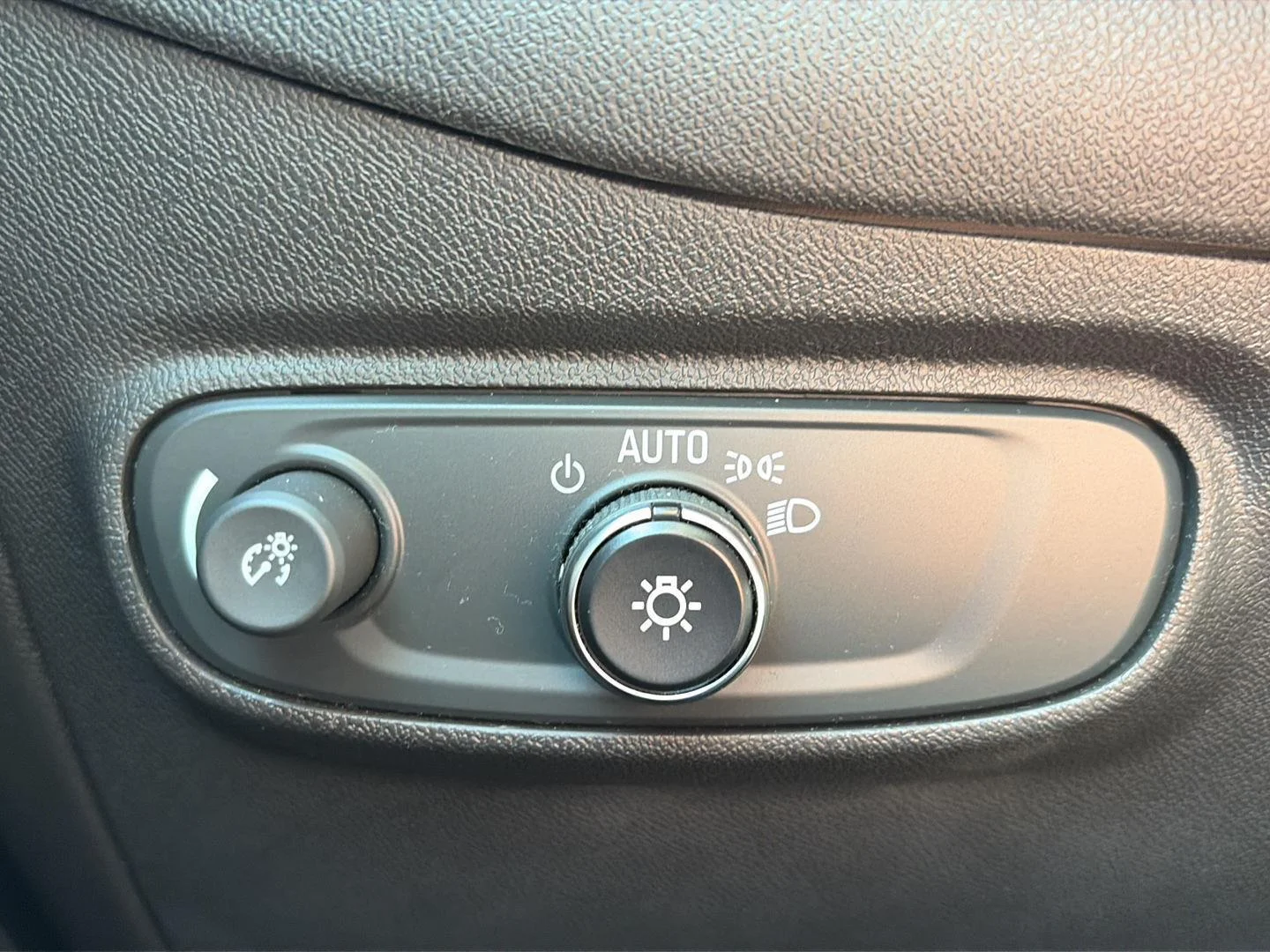 Used 2020 Midnight Blue Metallic Chevrolet LS image 9