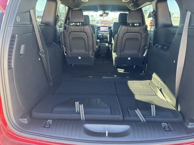 2026 Chrysler Pacifica Select - Photo 6
