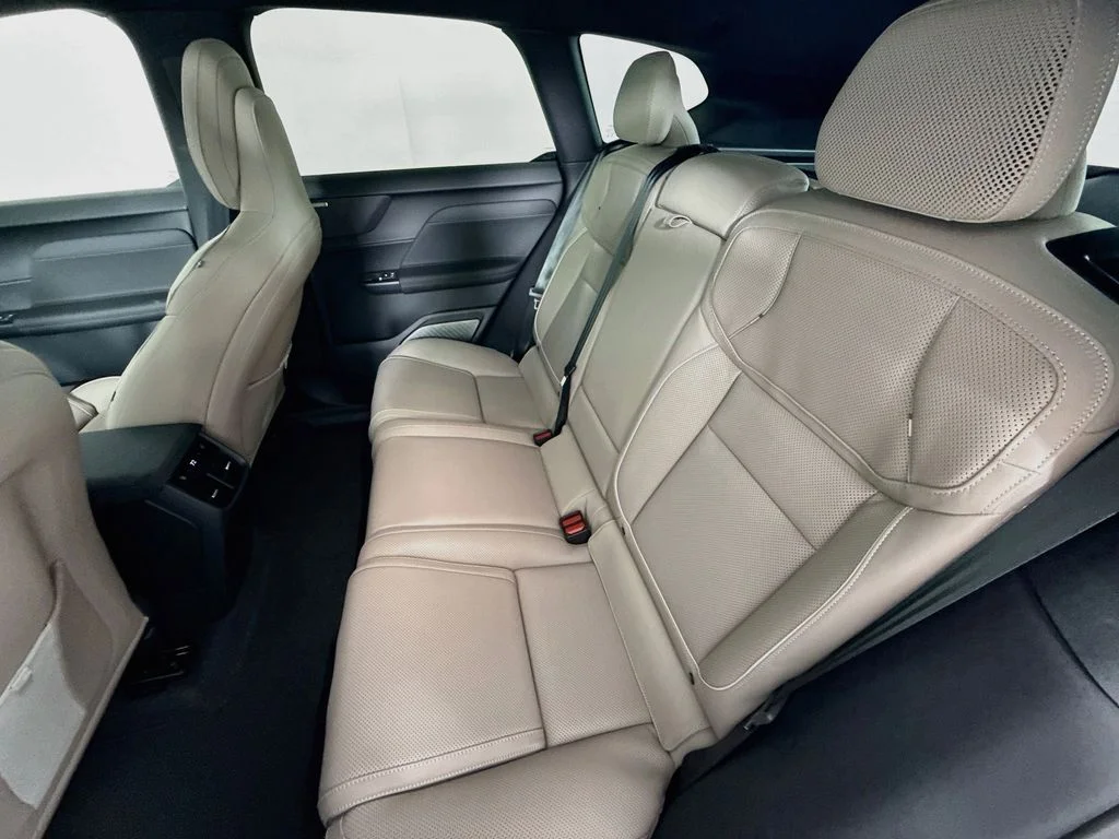 New 2027  Volvo  image 24