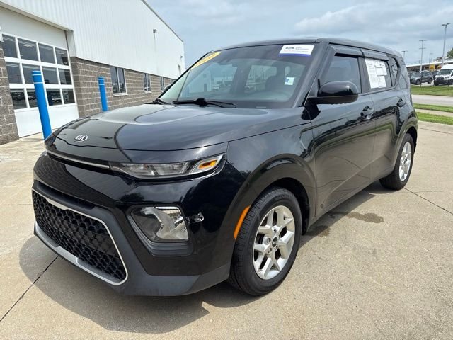Used 2020 Black Kia S image 4