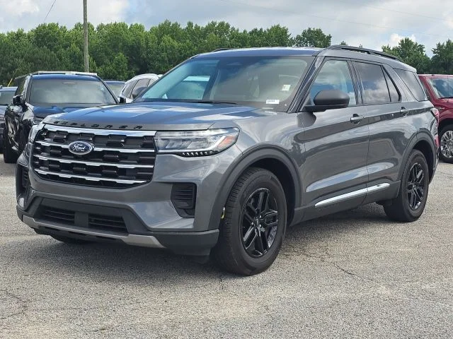 Used 2025 Gray Ford Active image 1