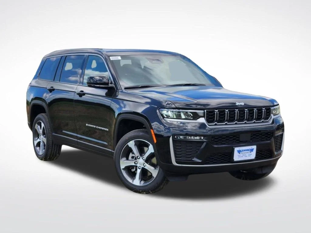 New 2026 Diamond Black Crystal Pearl-Coat Exterior Paint Jeep Limited image 1