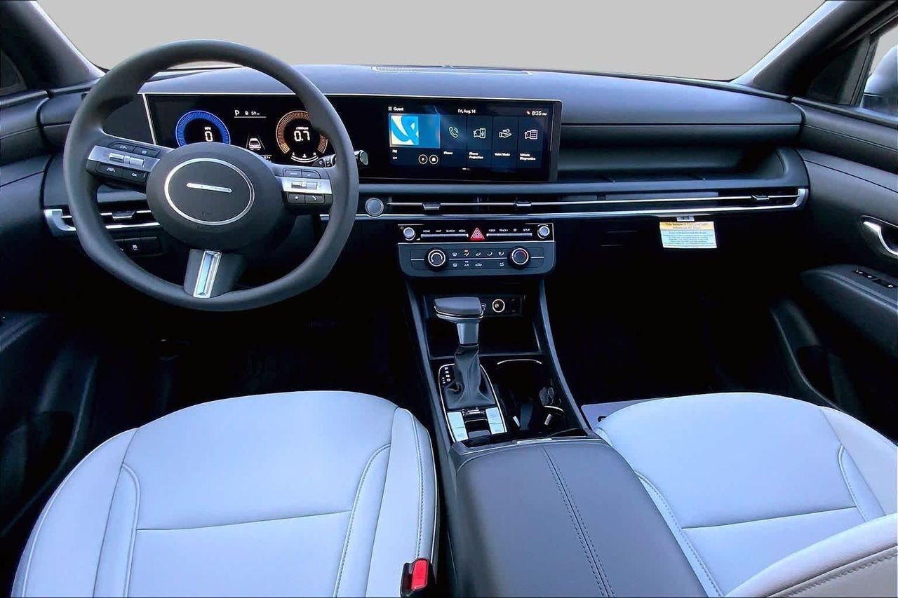 New 2027 Atlas White Hyundai SE FWD image 5