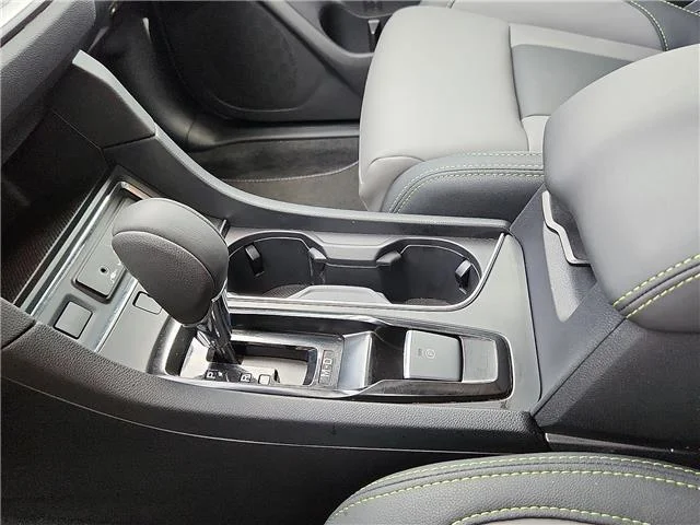 Used 2025 Crystal White Pearl Subaru Onyx Edition 7-Passenger All-Wheel Drive image 19