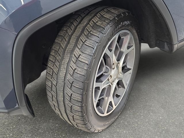 Used 2020 Pacific Blue Clearcoat Jeep Limited image 30