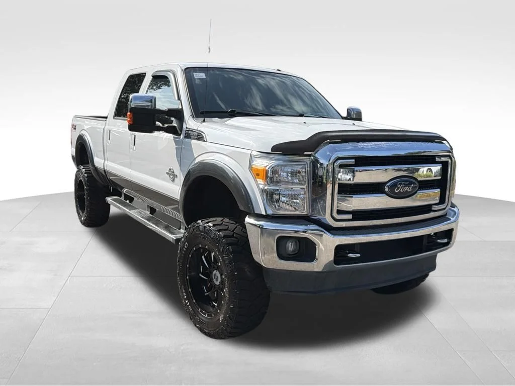 Used 2015 White Ford Lariat image 3