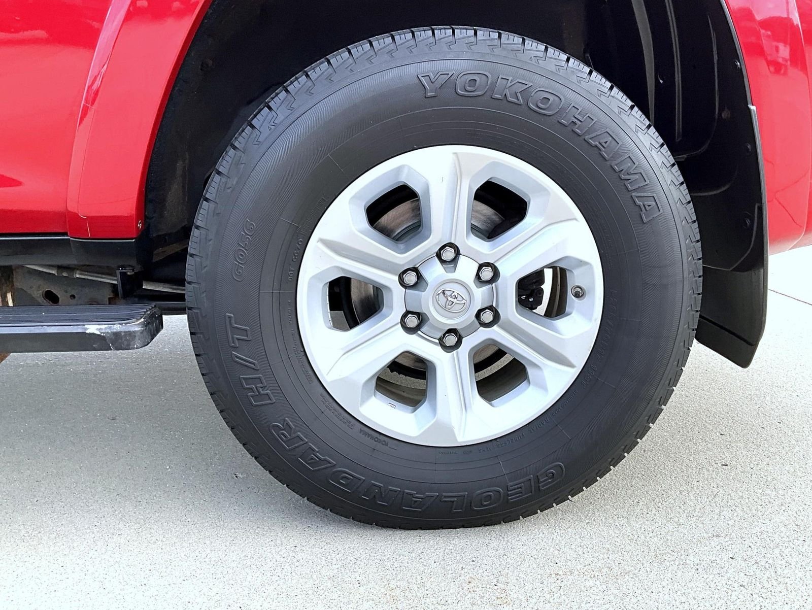 Used 2017 Red Toyota SR5 image 25