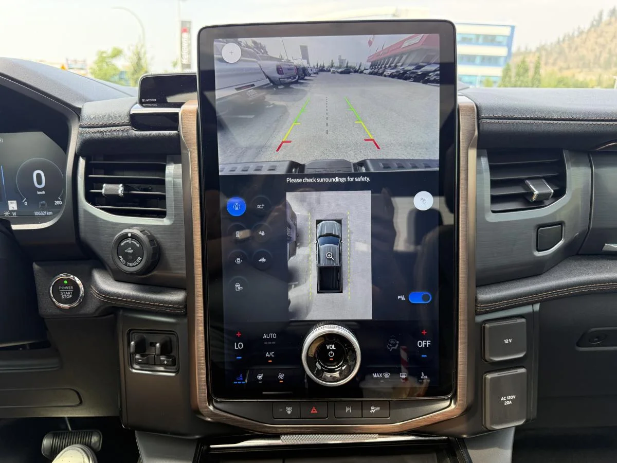 Used 2022 Black Ford Lariat image 25