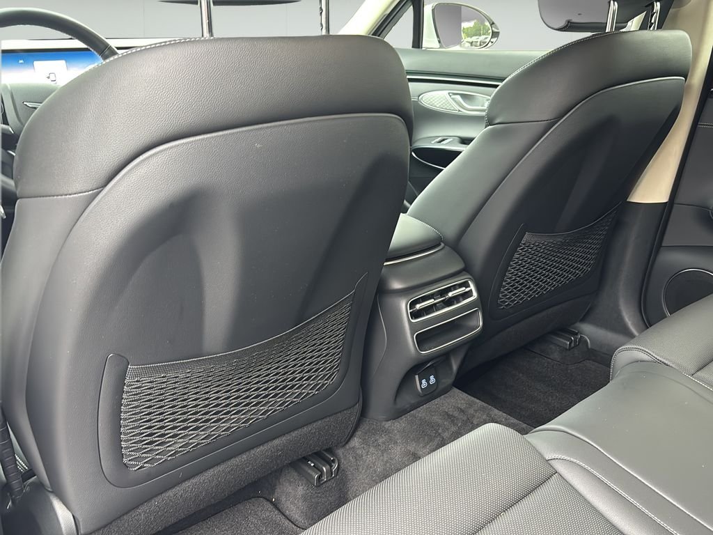 2026 GENESIS GV70 - Photo 17