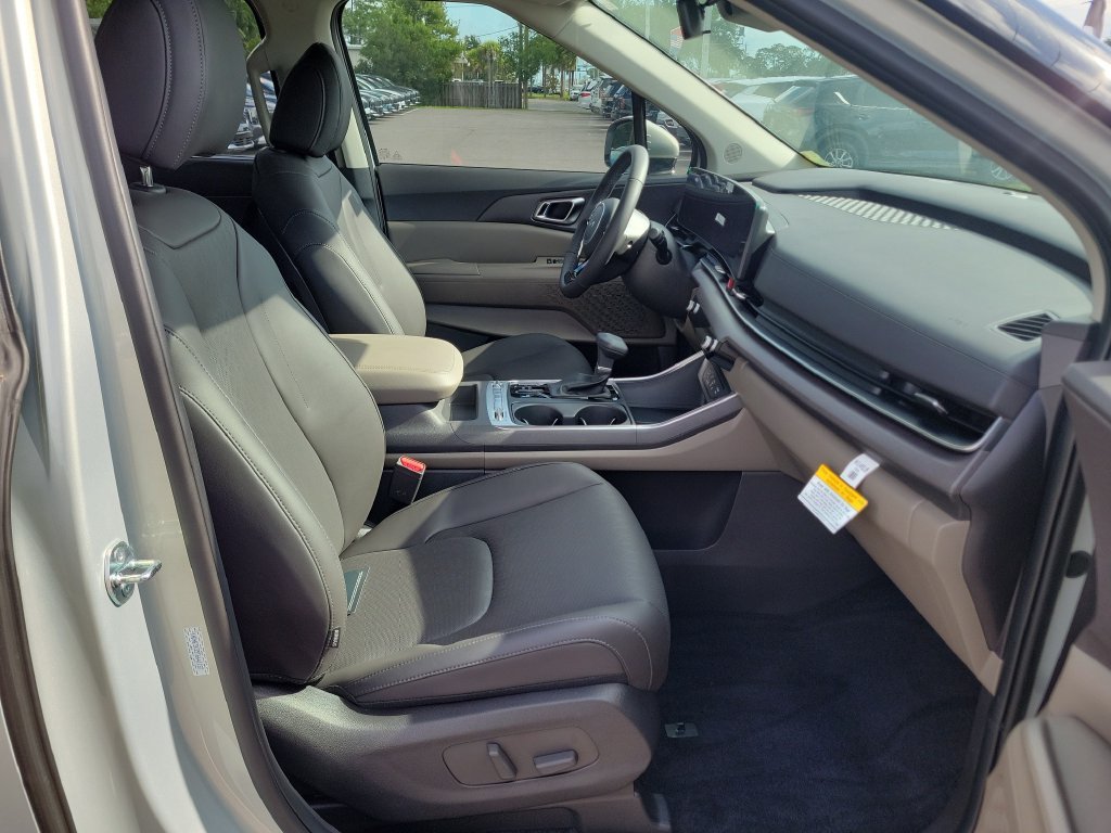 New 2026 Ivory Silver Kia SX image 7