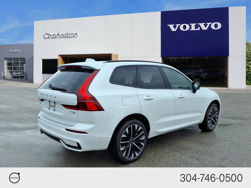 New 2026 Crystal White Metallic Volvo Ultra image 3