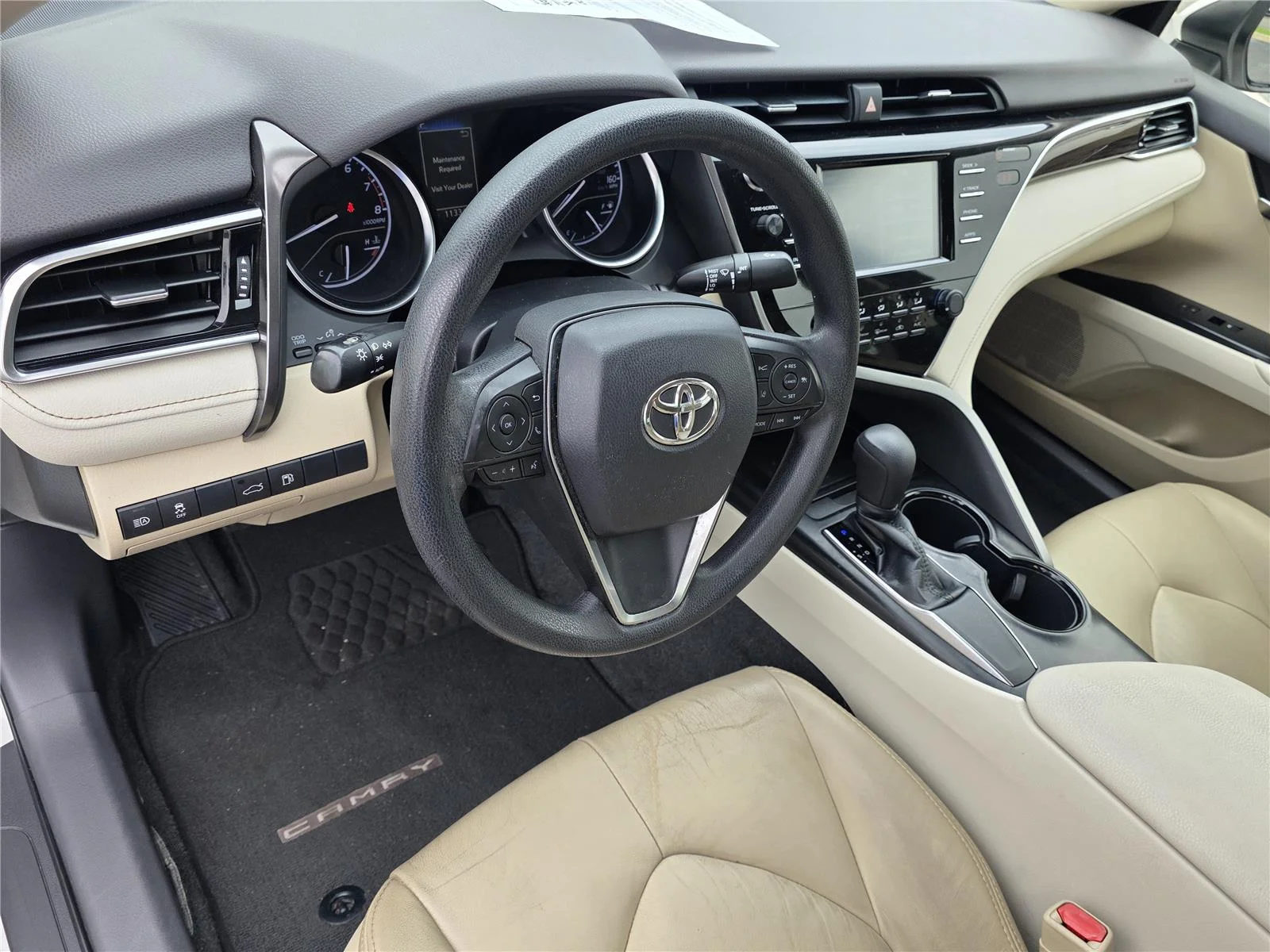 Used 2018 Super White Toyota LE image 11