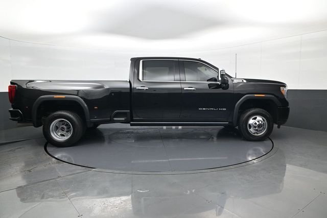 Used 2022 Black GMC Denali image 4