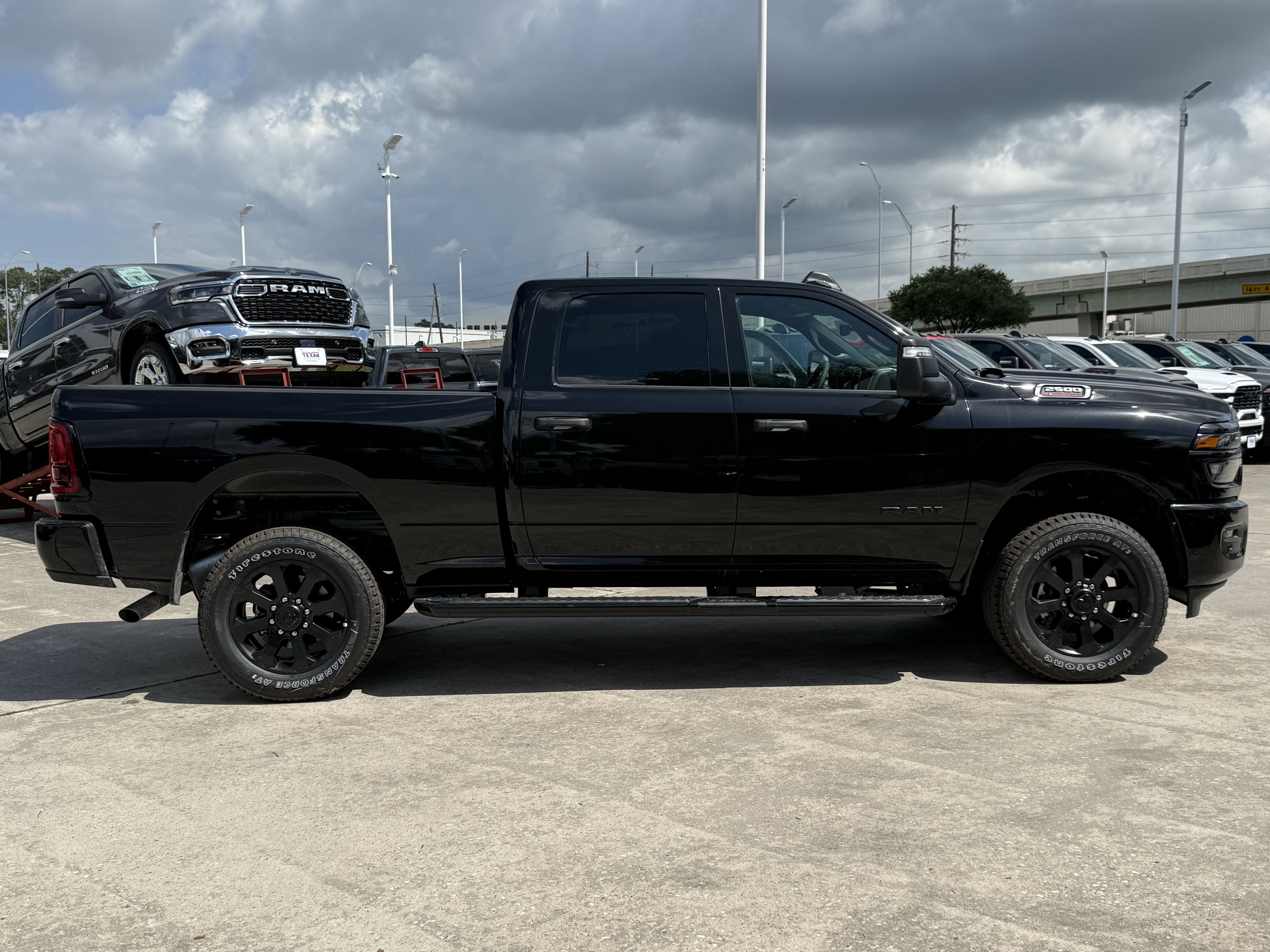 New 2026 Diamond Black Crystal Pearl-Coat Exterior Paint RAM Lone Star image 3