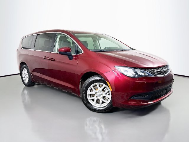 2022 Chrysler Voyager
