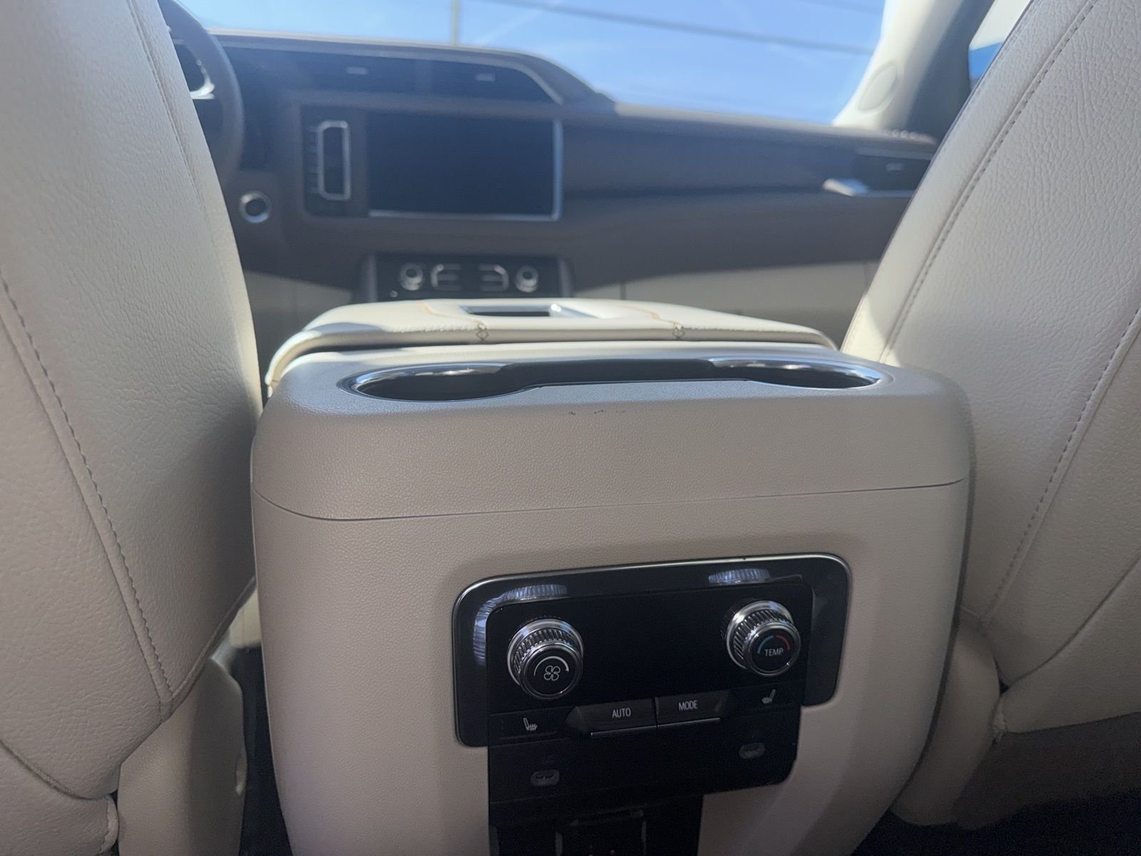 Used 2024 Silver GMC Denali image 18