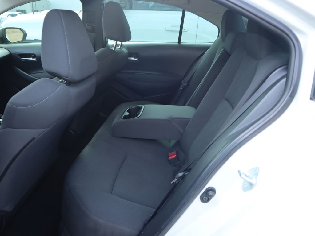 Used 2020 Super White Toyota LE image 10