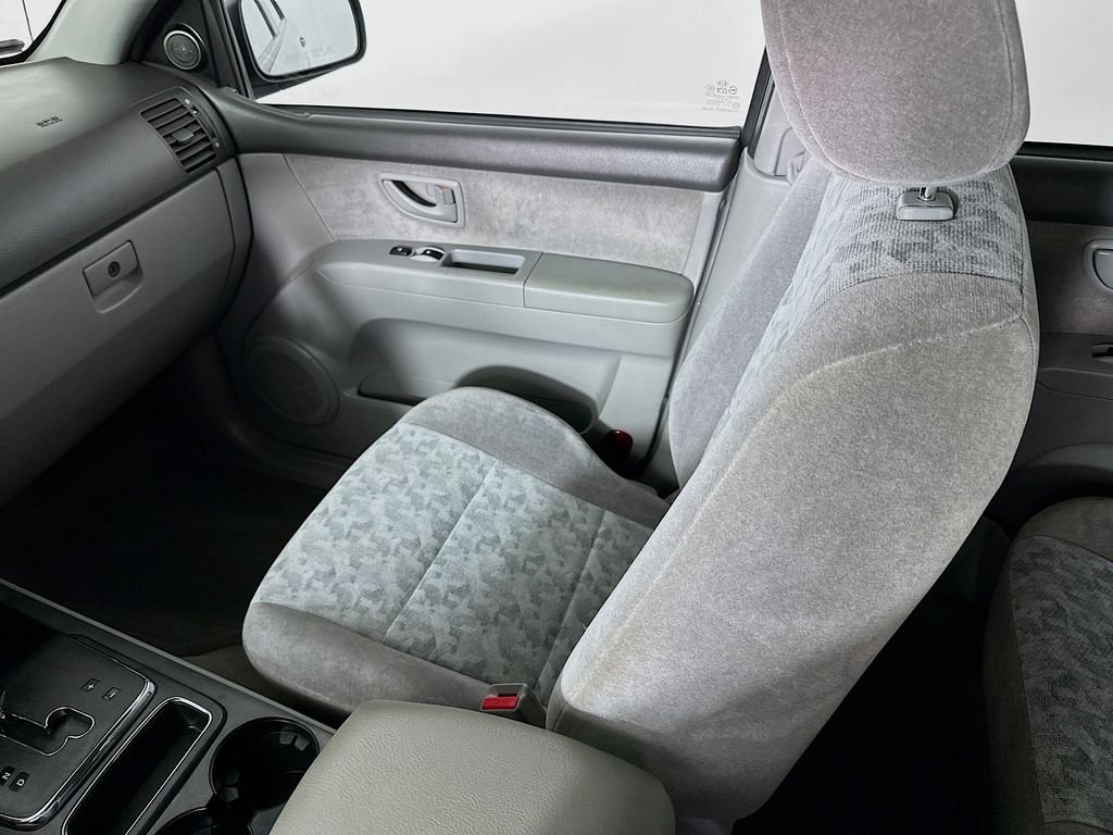 Used 2008 Alpine Gray Kia LX image 21