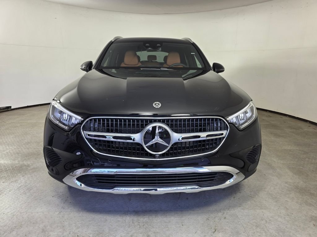 New 2027 Black Mercedes-Benz GLC 300 image 2
