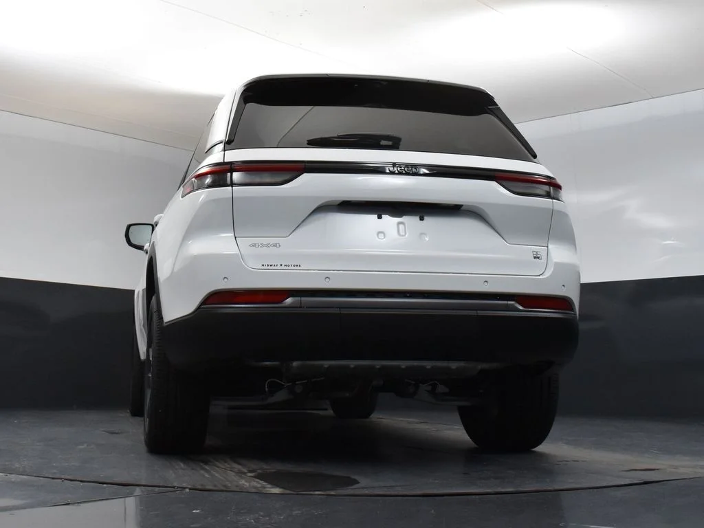 New 2026 Bright White Clearcoat Jeep  image 51