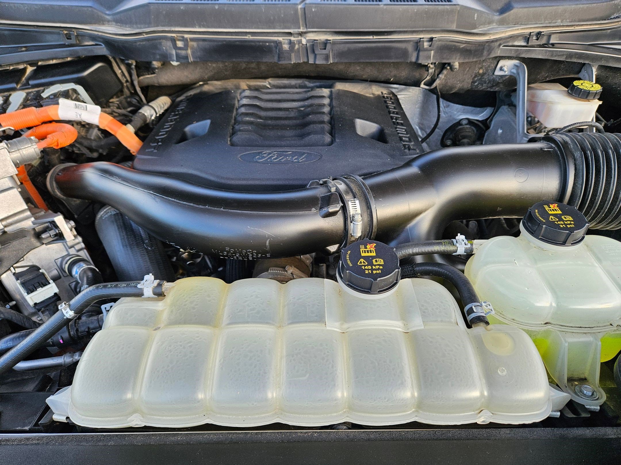 Used 2023 Gray Metallic Ford LARIAT image 32