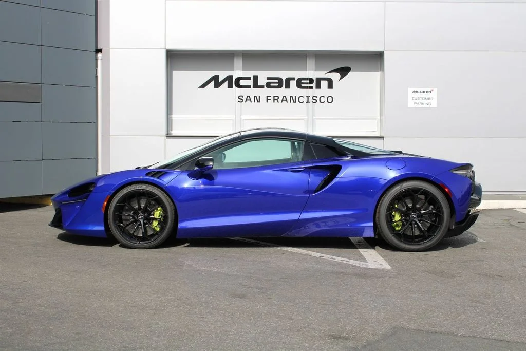 Certified Used 2025  McLaren Performance image 40