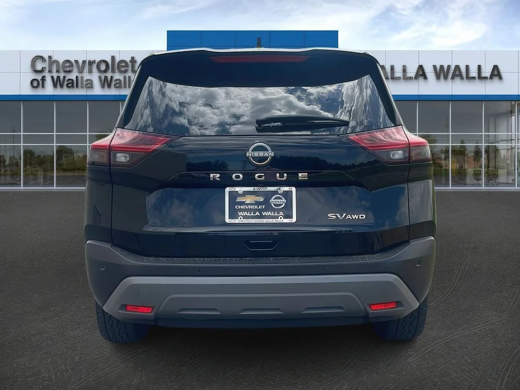 Used 2023 Super Black Nissan SV image 6